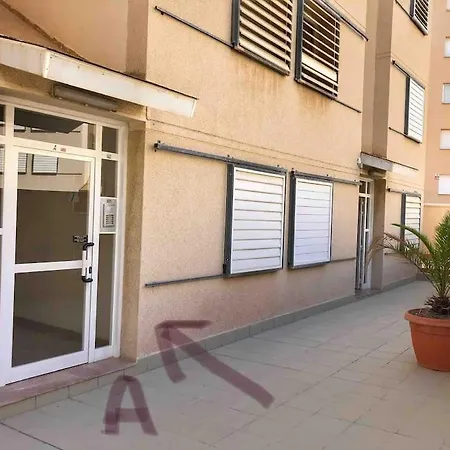 Pis A Tocar De La Platja Amb Wifi I Parking Inclos Apartment