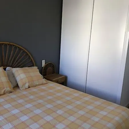 Pis A Tocar De La Platja Amb Wifi I Parking Inclos Apartment Calafell