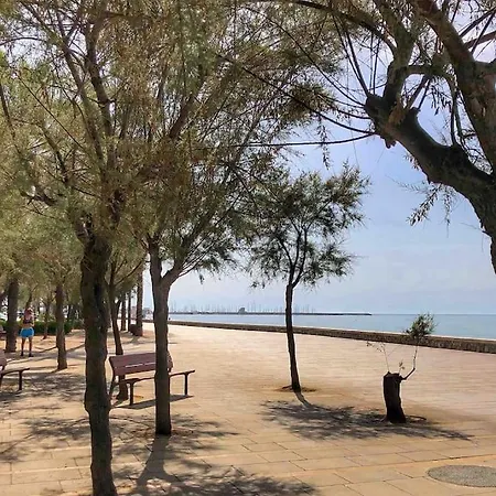 Pis A Tocar De La Platja Amb Wifi I Parking Inclos Calafell